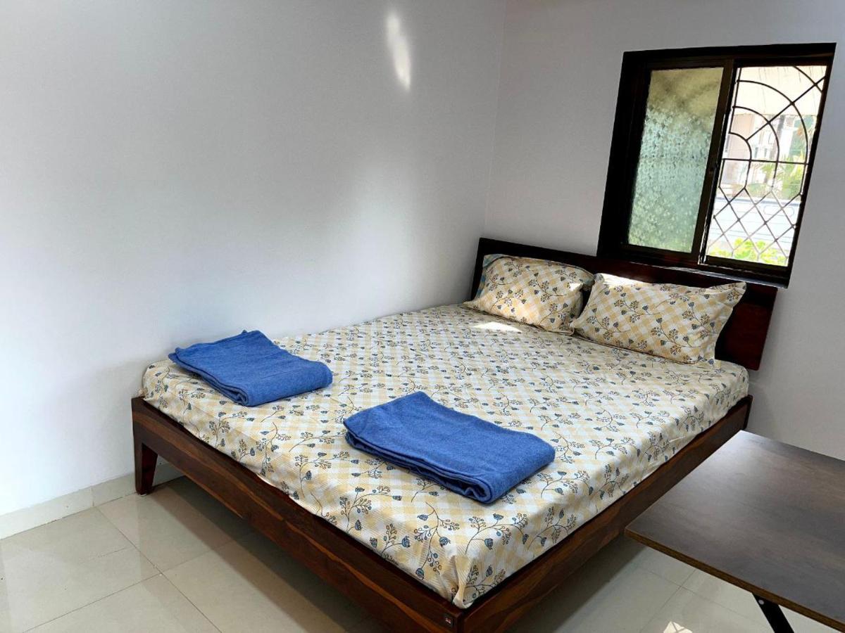 Gayatri Homestay Ратнаґірі Екстер'єр фото